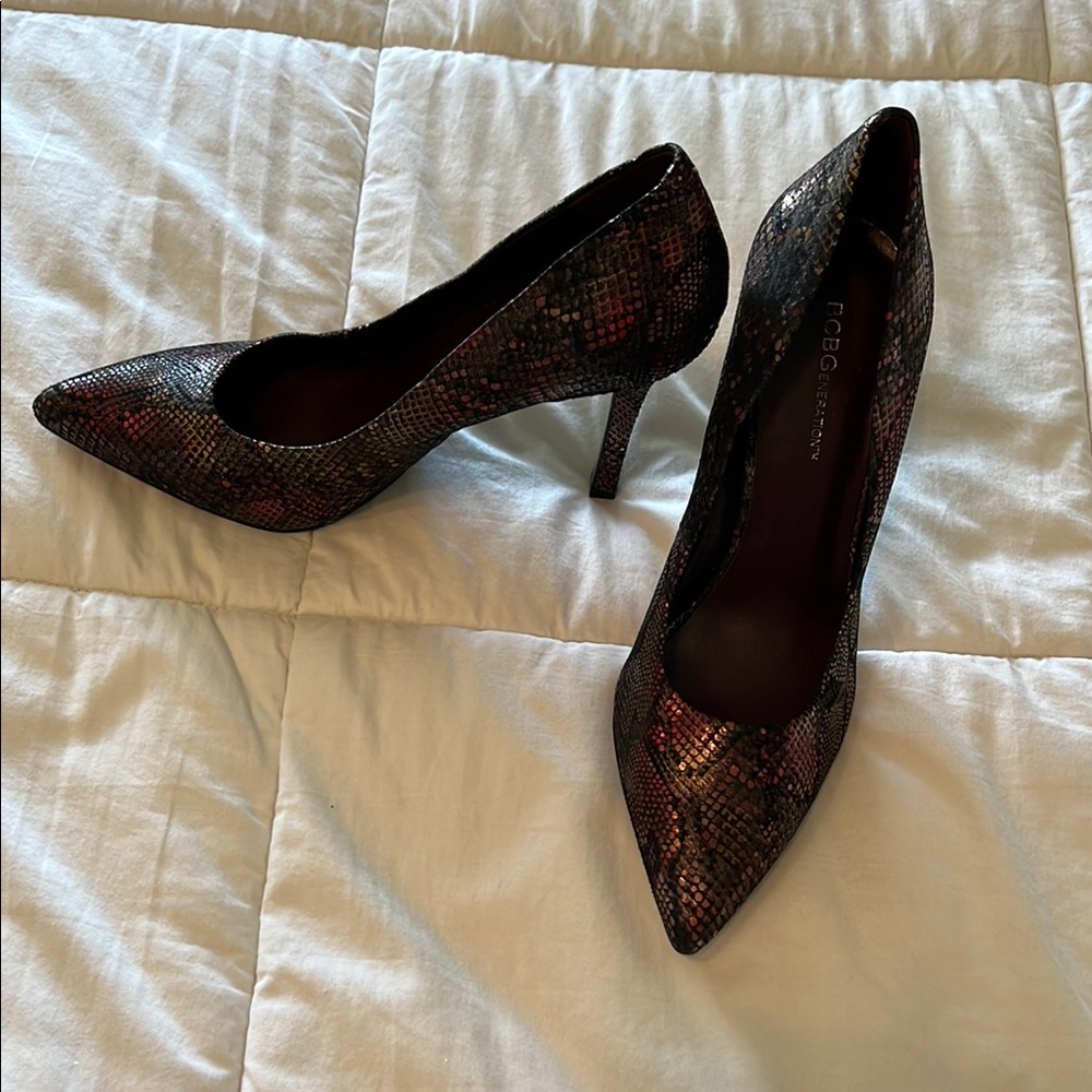 BCBG Red and Black Heels Pointed-Toe Stiletto